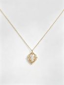 This dainty necklace features natural white mother‑of‑pearl set within gold‑toned alloy frame with seagull details. Delicate minimalist design for daily styling and thoughtful gifting for women.